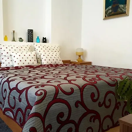 Koren Family Apartment