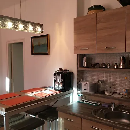 Koren Family Apartment