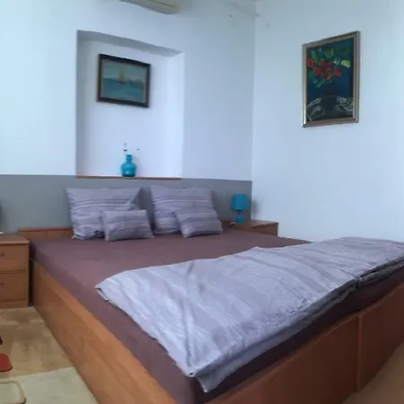 Koren Family Apartment